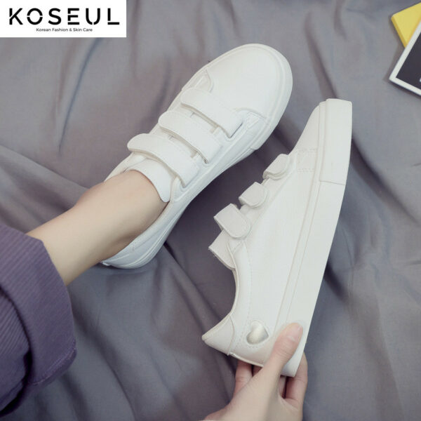 137713925198 Korean student white shoes