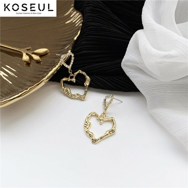 1615797315472 South Korea Dongdaemun Gold Heart Earrings